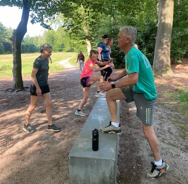 Buiten trainen tegenover Paleis Soestdijk in Baarn